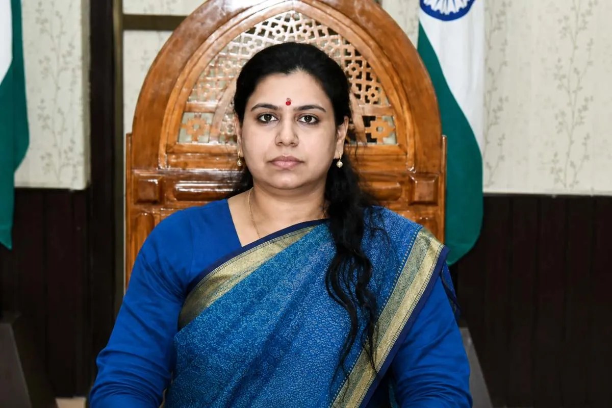 Divya Mittal IAS Resignation: ‘मैं मूर्ख थी’, पद से 13 साल बाद इस्तीफा देने वाली दिव्या मित्तल कौन हैं? जानिए IAS बनने तक का पूरा सफर
