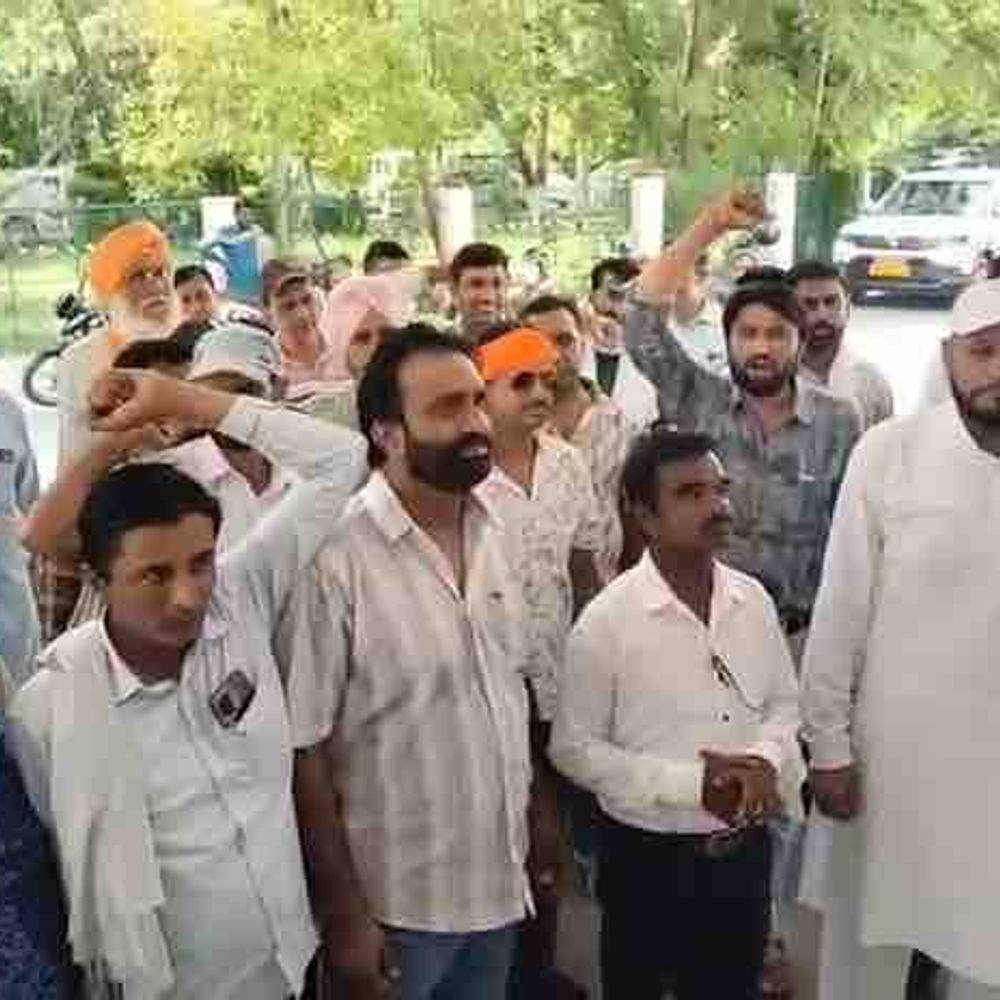 श्रमिकों का सरकार के खिलाफ हल्लाबोल:ईपीएफ पेंशन 7500, न्यूनतम वेतन 30 हजार रुपए करने की मांग