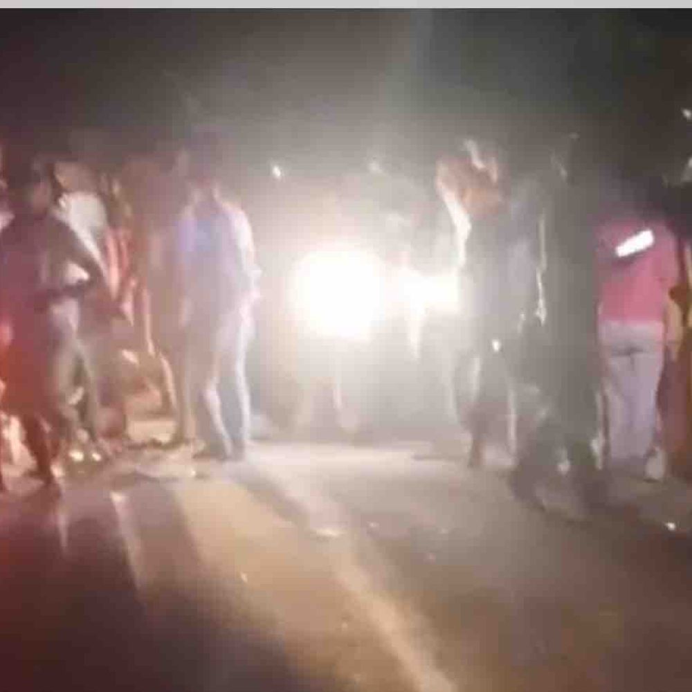 मोतिहारी में सड़क हादसे में 2 की मौत:1 घायल, मृतकों की पहचान नहीं हो पाई; सड़क पर लगा घंटों जाम