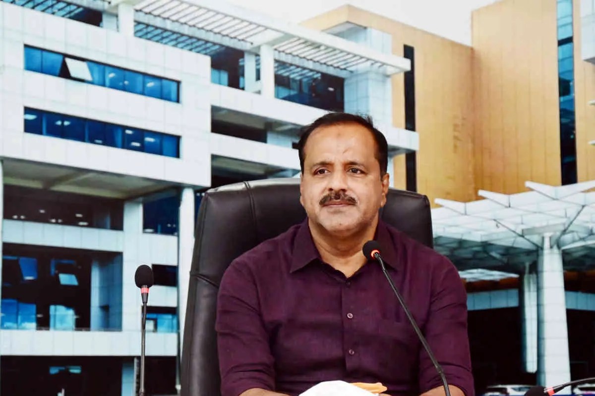 नकली दवाओं की बिक्री पर कर्नाटक सरकार सख्त, स्वास्थ्य मंत्री बोले- जानकारी दें, 50 हजार रुपए तक मिलेगा इनाम