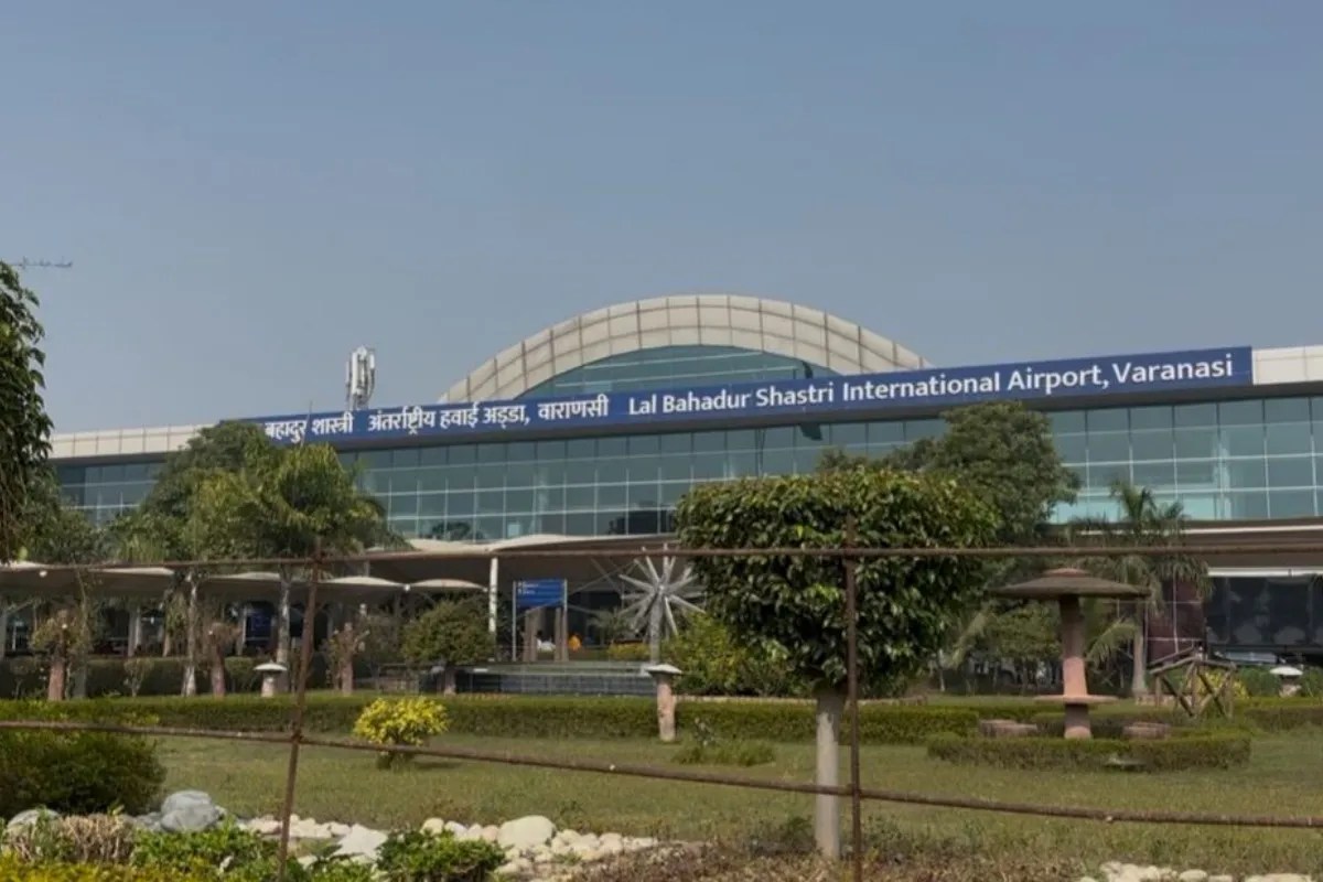 वाराणसी एयरपोर्ट पर गोली चलने की घटना से अथॉरिटी ने लिया सबक, अब अलग कमरे में होगी लाइसेंसी शस्त्रों की स्क्रीनिंग, रविवार को यात्री के पिस्टल से चली थी गोली