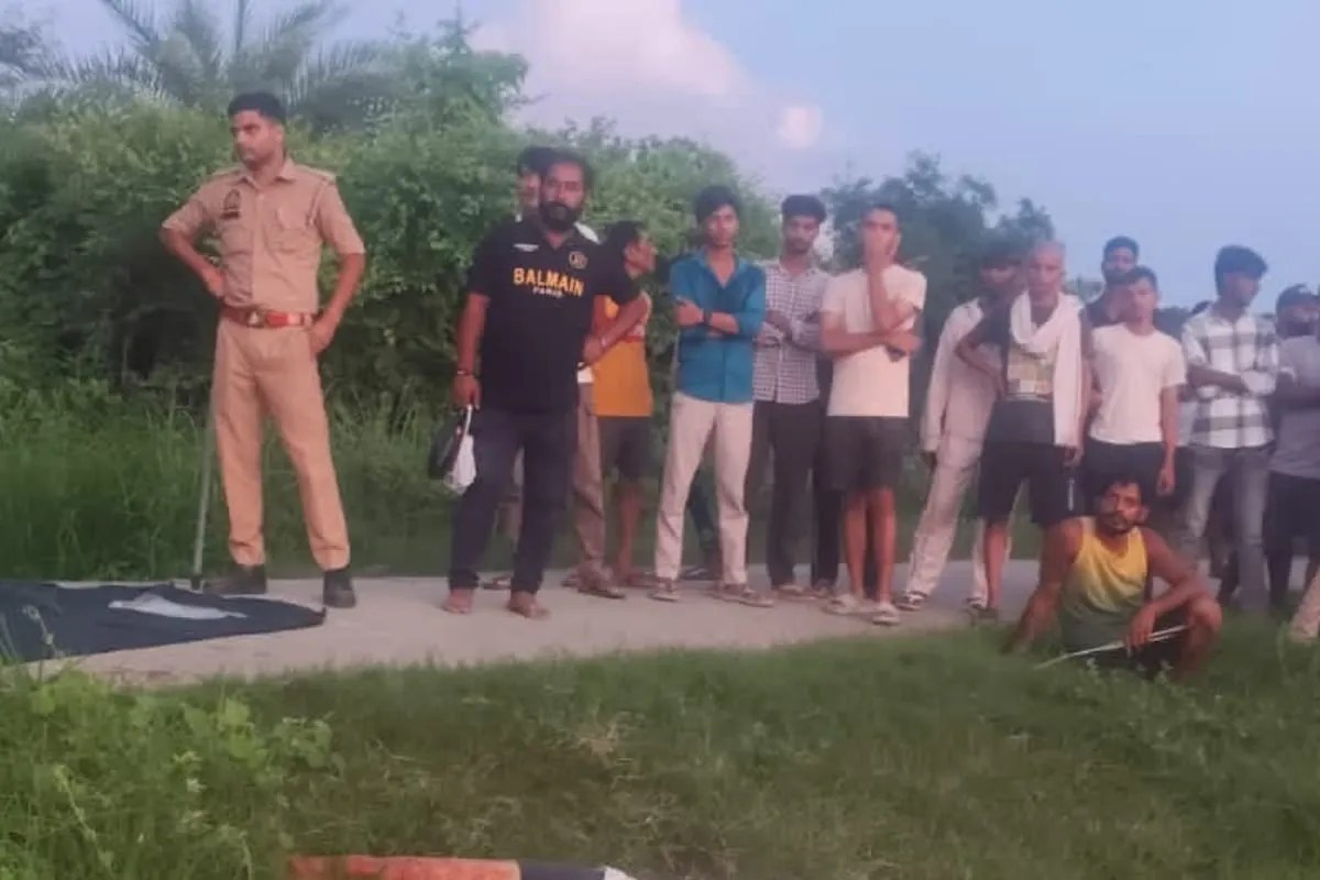 गोरखपुर में अधिवक्ता के पिता की निर्मम हत्या, धारदार हथियार से कई वार कर हमलावर फरार…तड़प कर हुई मौत
