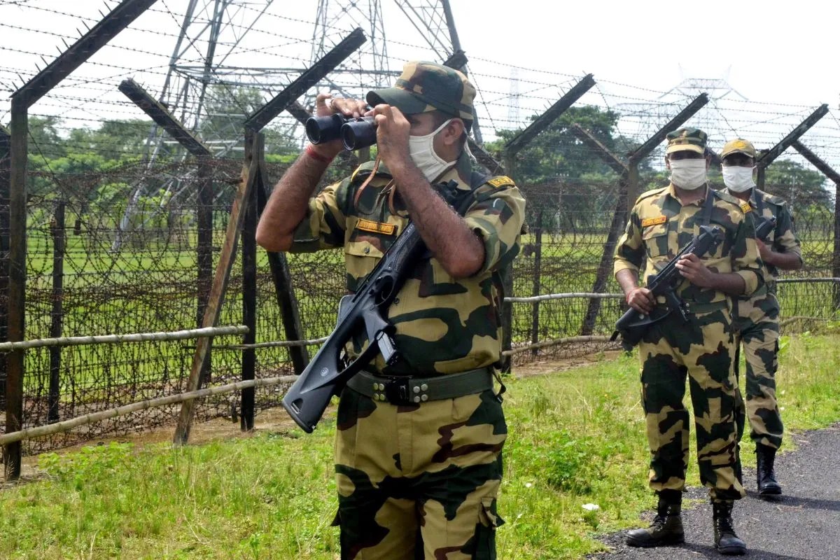 बंगाल में भारत-बांग्लादेश सीमा के पास पाकिस्तानी नागरिक समेत दो गिरफ्तार, ISI से जुड़े होने का शक