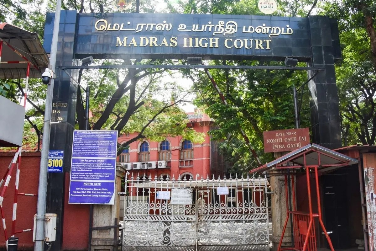 AIADMK के 6 विधायकों के इस्तीफे पर मद्रास HC में सुनवाई, व्हिप बोले- बिना जांच के त्यागपत्र स्वीकार नहीं कर सकते थे स्पीकर