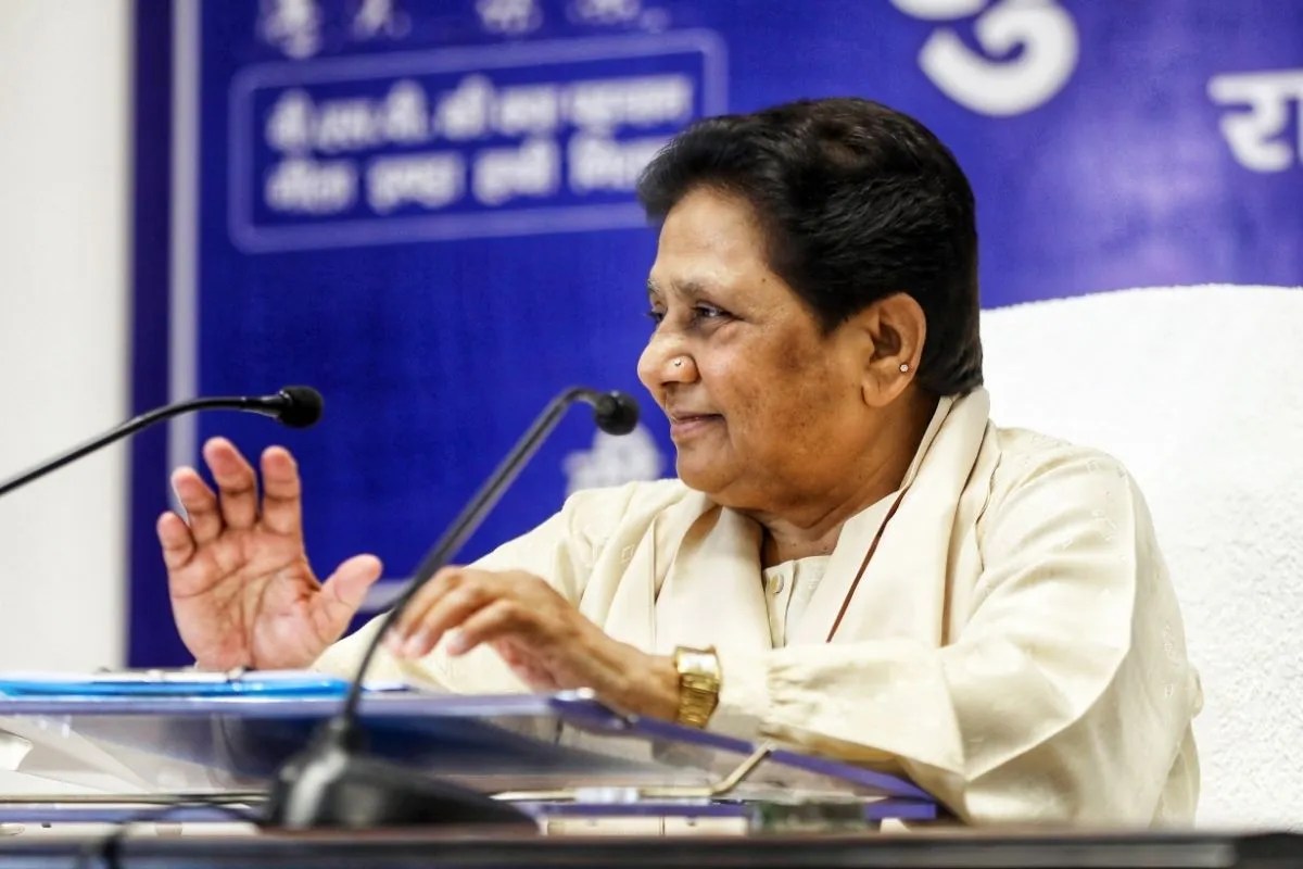 वंदे मातरम पर रार के बीच मायावती की दो टूक, जेन-जी और जेन-अल्फा के मुद्दों पर हो बात
