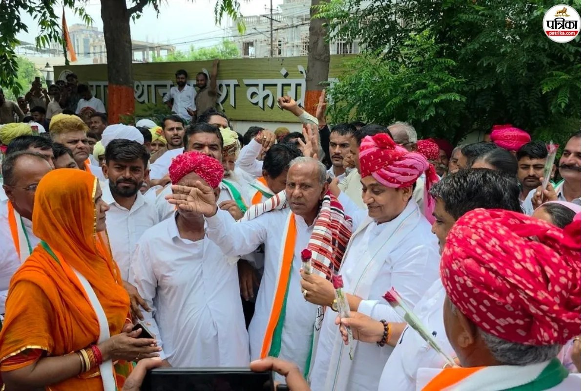 Rajasthan: निकाय-पंचायत चुनाव से पहले कांग्रेस में फिर उभरी गुटबाजी, मेवाराम जैन समर्थकों के साथ जयपुर पहुंचे
