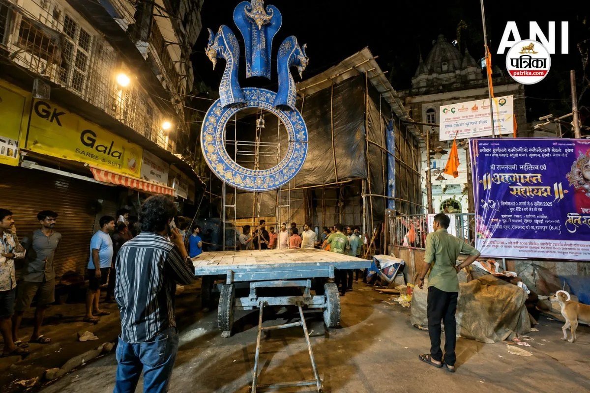Mumbai Ganesh Idol Collapse: मुंबई में गणपति आगमन बना मातम! विशाल प्रतिमा गिरी, 2 की मौत, 5 घायल, दो मासूम भी चपेट में