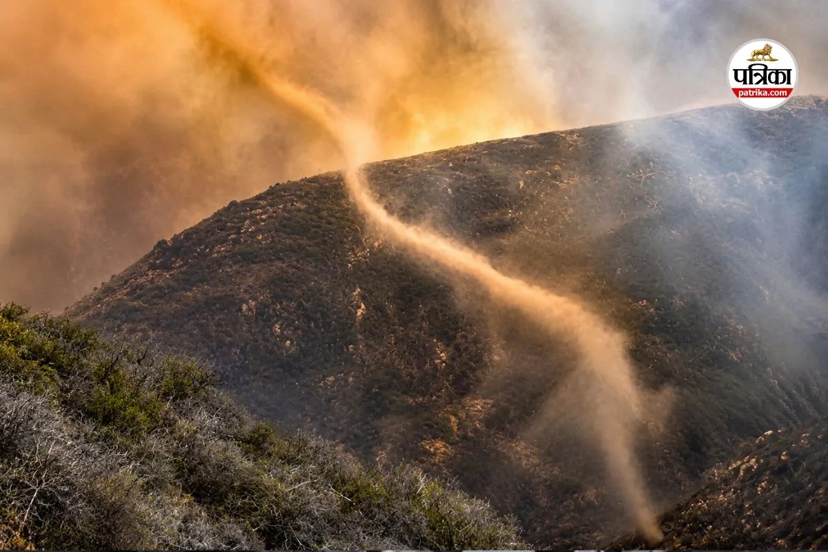 Nevada California Border Fire: अमेरिका के नेवाडा-कैलिफोर्निया बॉर्डर के पास तेजी से फैल रही जंगल की आग में 6 लोग घायल, 42,000 लोगों को खाली करना पड़ा इलाका