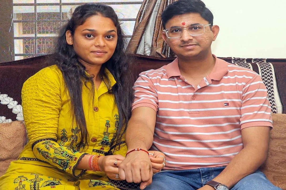 Raksha Bandhan 2026: भाई का दिल धड़कता मिला तो छलक पड़े आंसू, रक्षाबंधन पर निधि ने रविराज की कलाई पर बांधी राखी