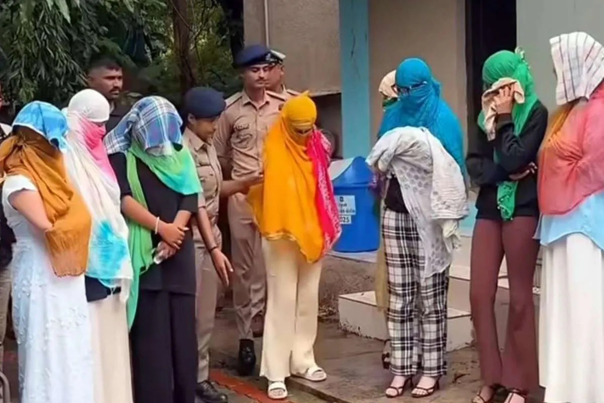 Surat: High-Profile Liquor Party Busted at Farmhouse, 22 Detained