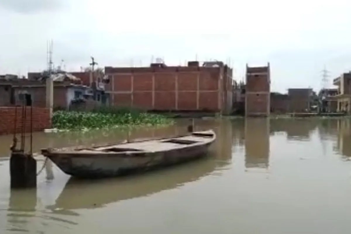 उन्नाव में गंगा चेतावनी बिंदु से 11 सेंमी ऊपर, 14 अगस्त की सुबह तक पहुंच सकता है नरौरा और हरिद्वार बैराज का जल