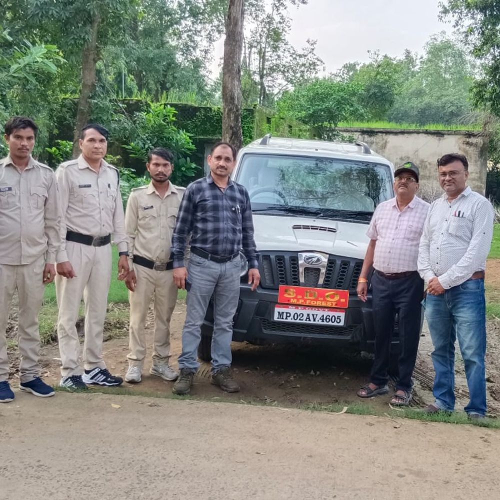 रिटायर्ड वनरक्षक की ग्रेच्युटी न देने पर हाईकोर्ट सख्त:बालाघाट में एसडीओ की स्कॉर्पियो, 7 कंप्यूटर कुर्क; आदेश के बाद भी नहीं हुआ था भुगतान