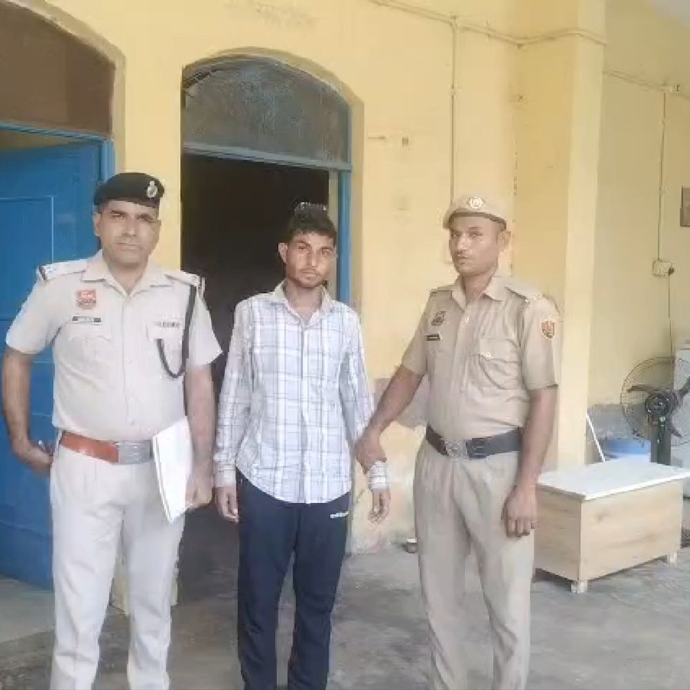 नूंह में दिल्ली-मुंबई एक्सप्रेसवे पर नशा तस्कर गिरफ्तार:चिट्टा बेचने की फिराक में घूम रहा था, वाहन ड्राइवरों को करता था सप्लाई