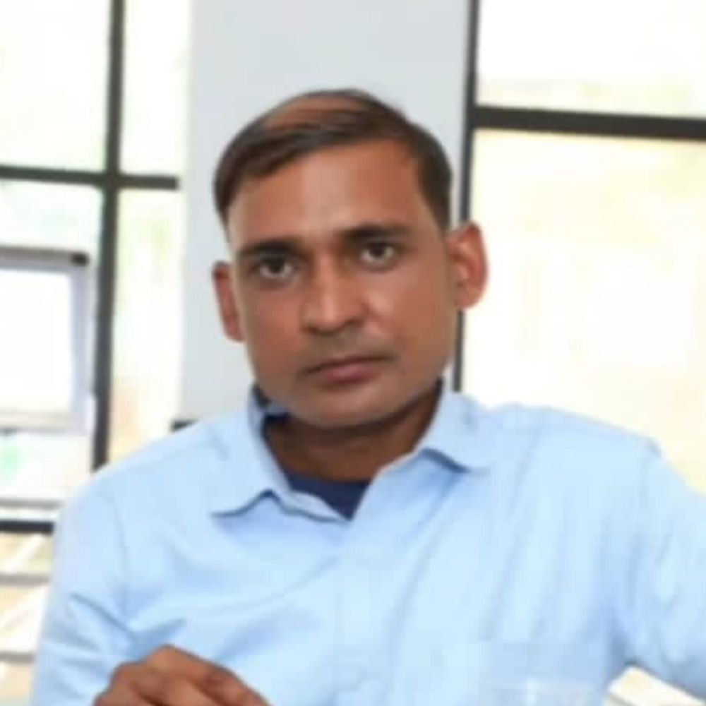 बाइक फिसलने से हिंडन नदी में गिरा युवक:24 घंटे बाद 4 किलोमीटर दूर मिला शव