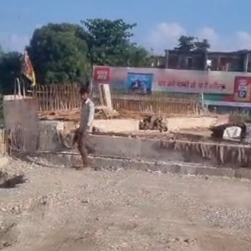 बायसी-बहादुरगंज-दीघलबैंक स्टेट हाईवे-99 के चौड़ीकरण का 90% काम पूरा:किशनगंज में 45.4512 एकड़ भूमि का हुआ अधिग्रहण, परियोजना मार्च 2027 तक पूरी होने की उम्मीद
