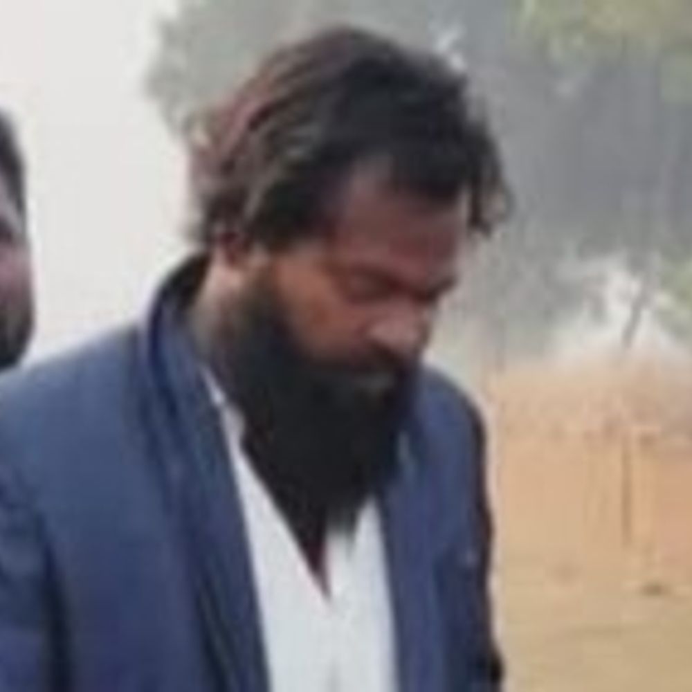 मोहनपुर में युवक का शव फंदे से लटका मिला:पुलिस हत्या या आत्महत्या के सभी पहलुओं की जांच में जुटी