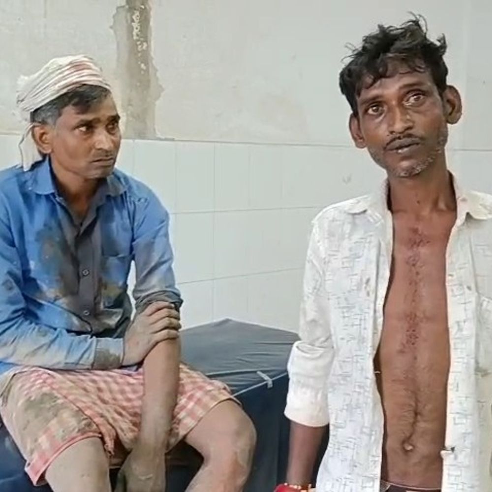 कैमूर में बाइक टक्कर के बाद मारपीट, 9 घायल:लाठी-डंडे चलने से स्थिति बिगड़ी, घायलों का सदर अस्पताल में इलाज जारी