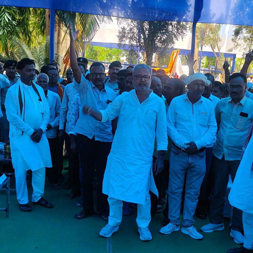 मधेपुरा में बीपी मंडल जयंती पर विधानसभा उपाध्यक्ष का विरोध:रासबिहारी स्कूल का नाम बदलने पर प्रोटेस्ट, वापस जाओ के लगे नारे