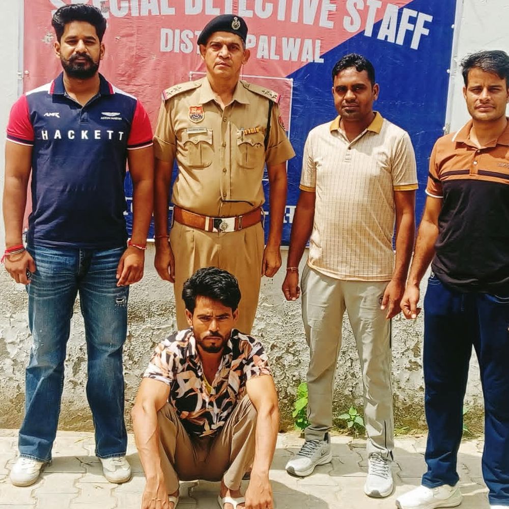 लाखों रुपए की स्मैक के साथ तस्कर गिरफ्तार:पलवल में पुलिस को देख भागने लगा; लंबे समय से कर रहा था अवैध धंधा