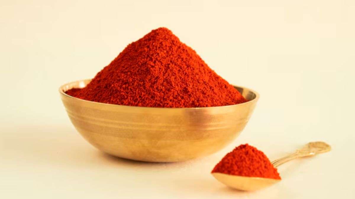 मिलावट से पाएं छुटकारा, घर पर झटपट बनाएं ताजा कश्‍मीरी लाल मिर्च