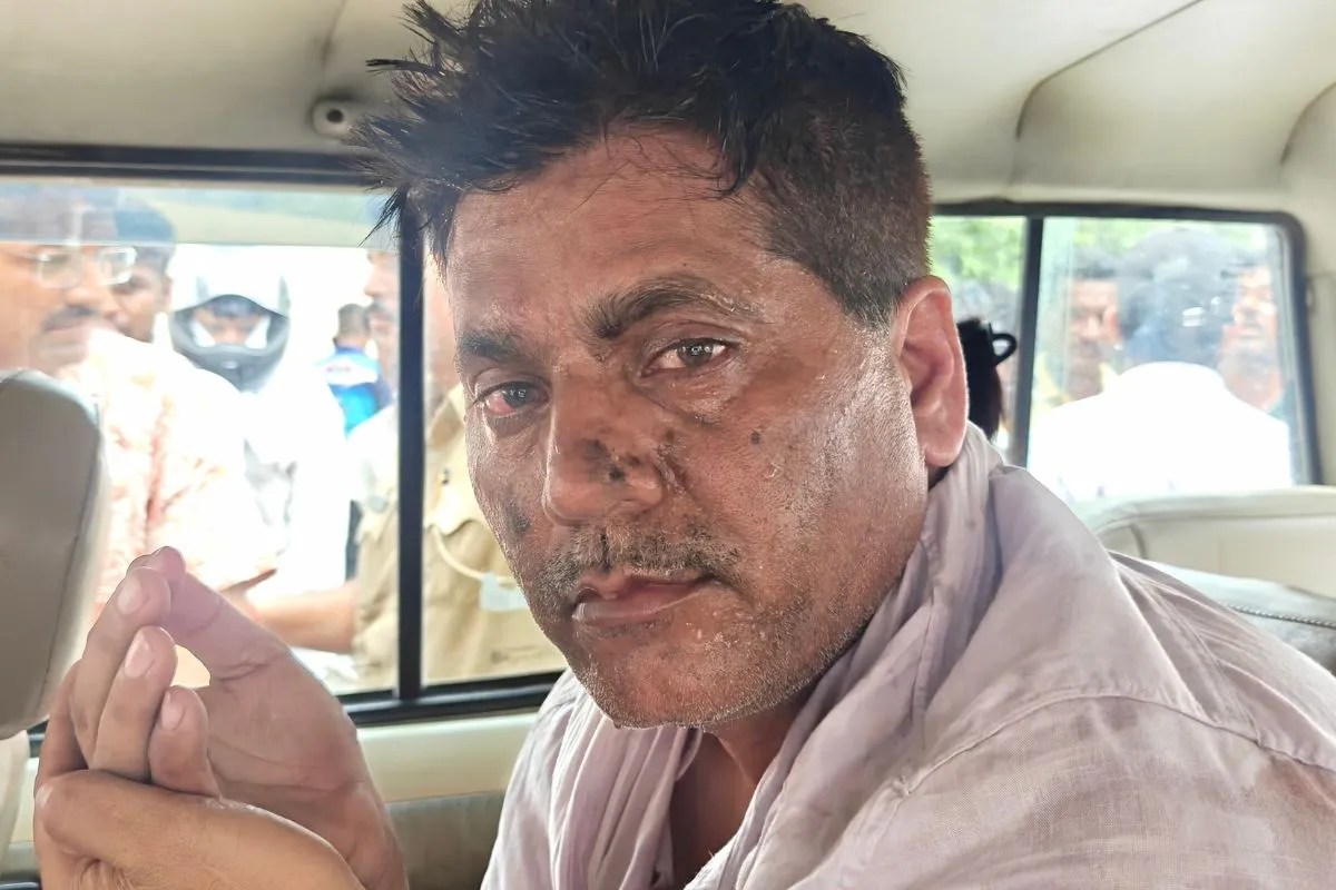 अजमेर: 9वीं की छात्रा से अनुचित व्यवहार पर भड़के ग्रामीण, पुलिस जीप से उतारकर प्रिंसिपल को पीटा; मुंह पर पोती कालिख