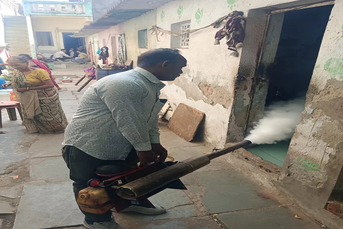 ahmedabad शहर में जलजनित रोगों में उल्टी-दस्त, टाइफाइड, मच्छरजनित में डेंगू का बढ़ता प्रकोप