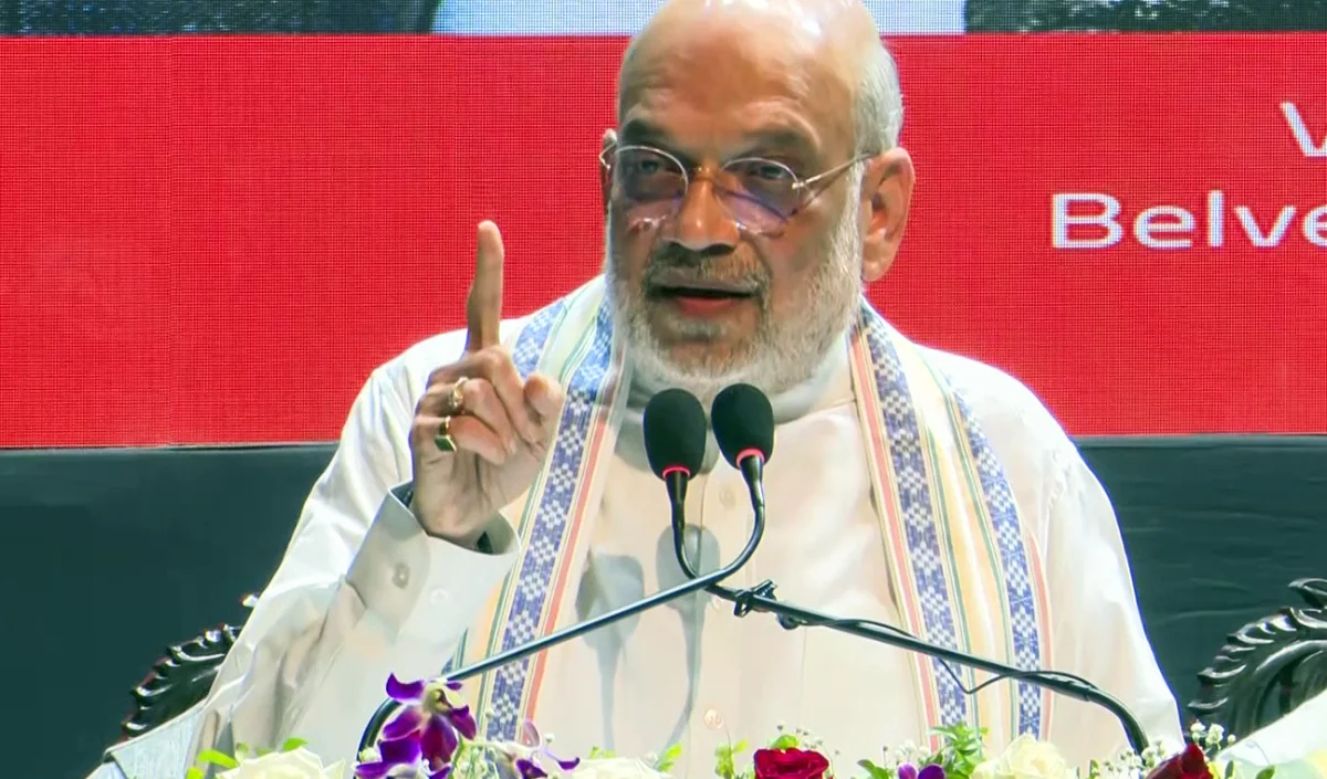 Amit Shah ने Congress पर Vande Mataram के अपमान का आरोप लगाया, देश से माफी की मांग की