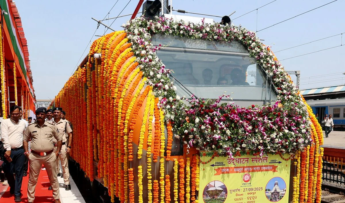 Amrit Bharat Express Trains Announcement | प्रयागराज से मुंबई और उधना के लिए 3 नई ‘अमृत भारत एक्सप्रेस’ ट्रेनों का ऐलान, जानें पूरा शेड्यूल और रूट