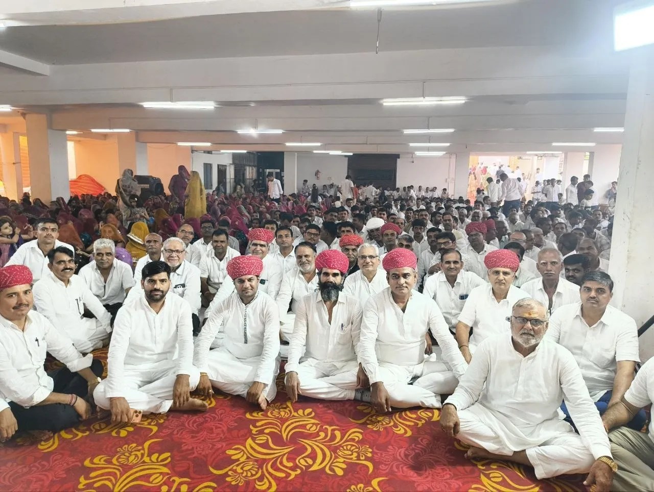 हुब्बल्ली में राजेश्वर भगवान की 83वीं पुण्यतिथि, राजस्थानी परिधान में पहुंचीं महिलाएं