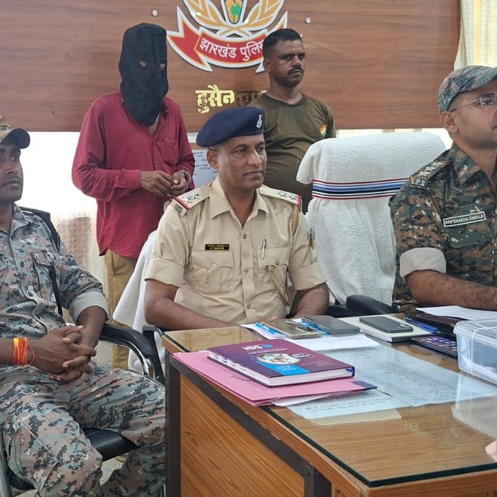 पलामू में अवैध पशु तस्करी पर कार्रवाई:पिकअप से 10 गौवंशीय पशु जब्त, एक तस्कर गिरफ्तार, छह गाय और चार बैल बरामद