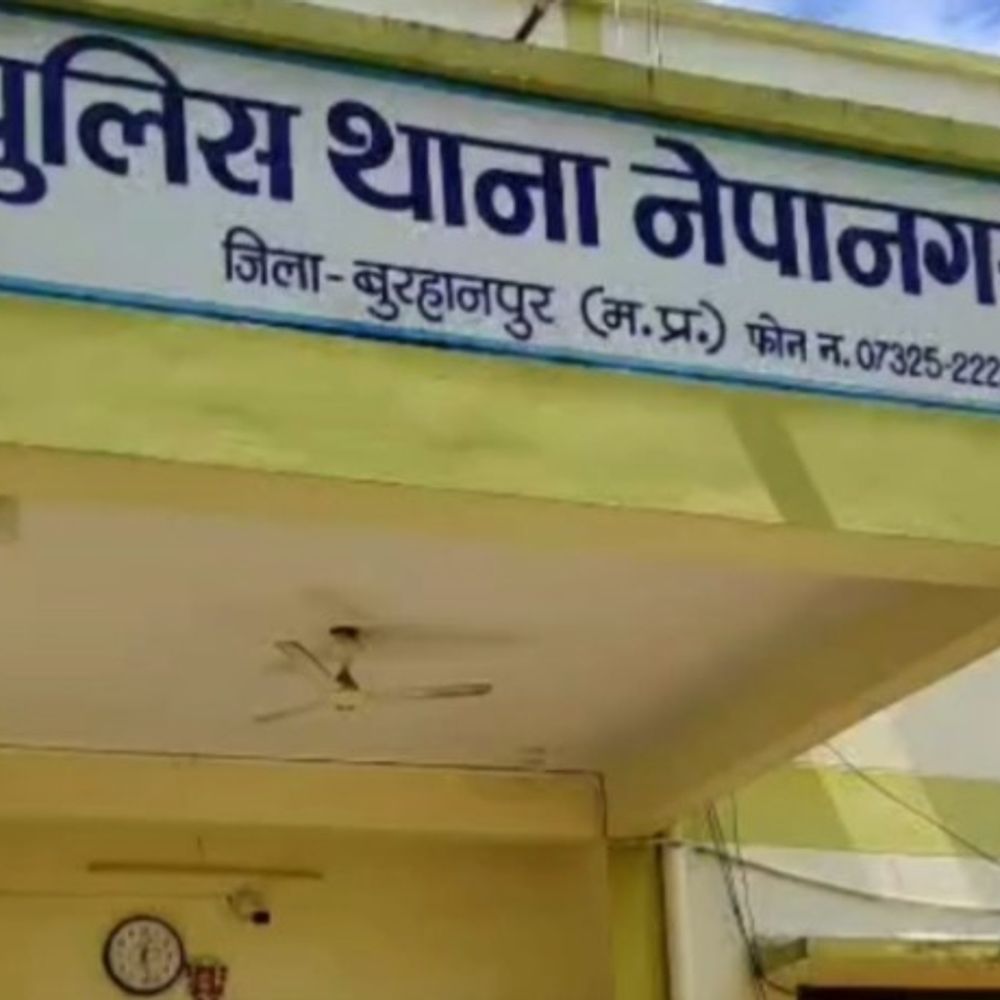 नेपानगर में नवविवाहिता ने फांसी लगाकर की आत्महत्या:बीमारी से थी परेशान; घर के पिछले कमरे में फंदे पर मिली