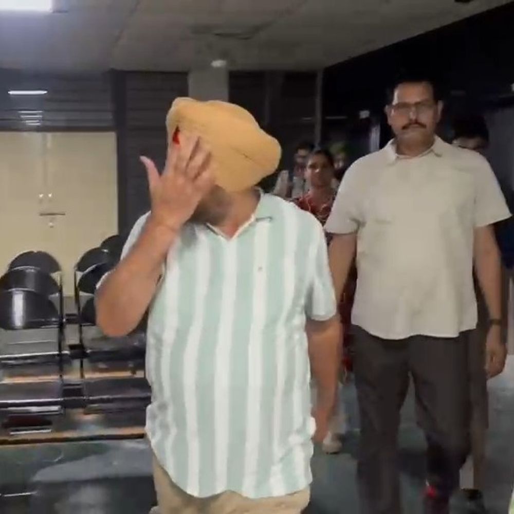फाजिल्का एंटी फ्रॉड सेल इंचार्ज रिश्वत लेते गिरफ्तार:इसी साल होना था रिटायर, 11-12 लाख के लेनेदेन में मामले में मांगी थी घूस
