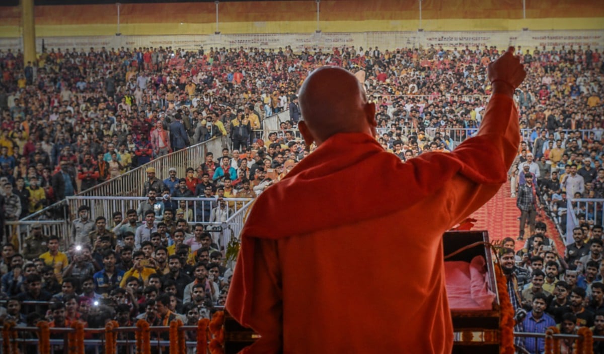 Yogi पर बड़ा फैसला लेने वाली है बीजेपी, पूरा देश हैरान!