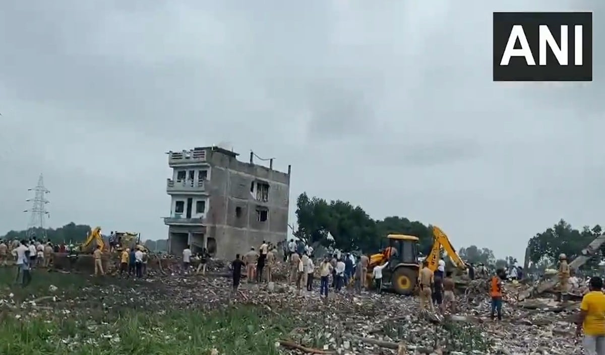 Kaushambi Firecracker Blast: 11 की मौत, बचाव कार्य जारी; ATS करेगी धमाके की जाँच