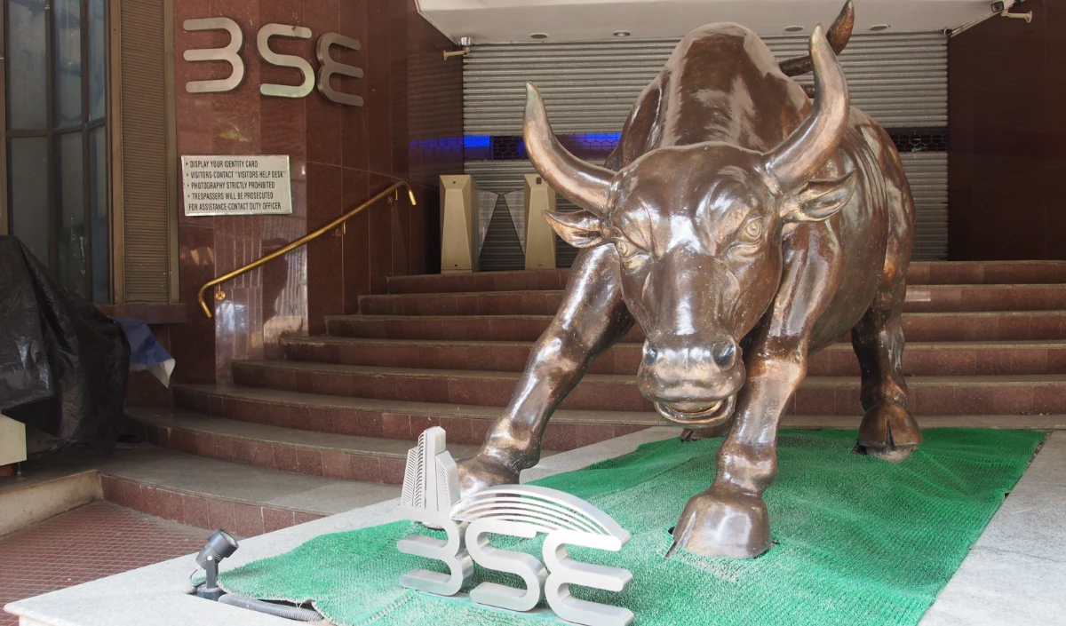 BSE Share Price: Jefferies ने रेटिंग घटाकर किया Underperform, शेयर में 5% की गिरावट, 2940 तक का लक्ष्य