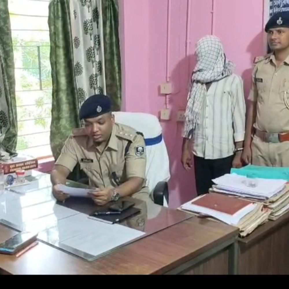जहानाबाद में देसी कट्टा, 5 कारतूस के साथ युवक गिरफ्तार:पुलिस ने स्कूल परिसर से पकड़ा, क्राइम हिस्ट्री खंगाला जा रहा