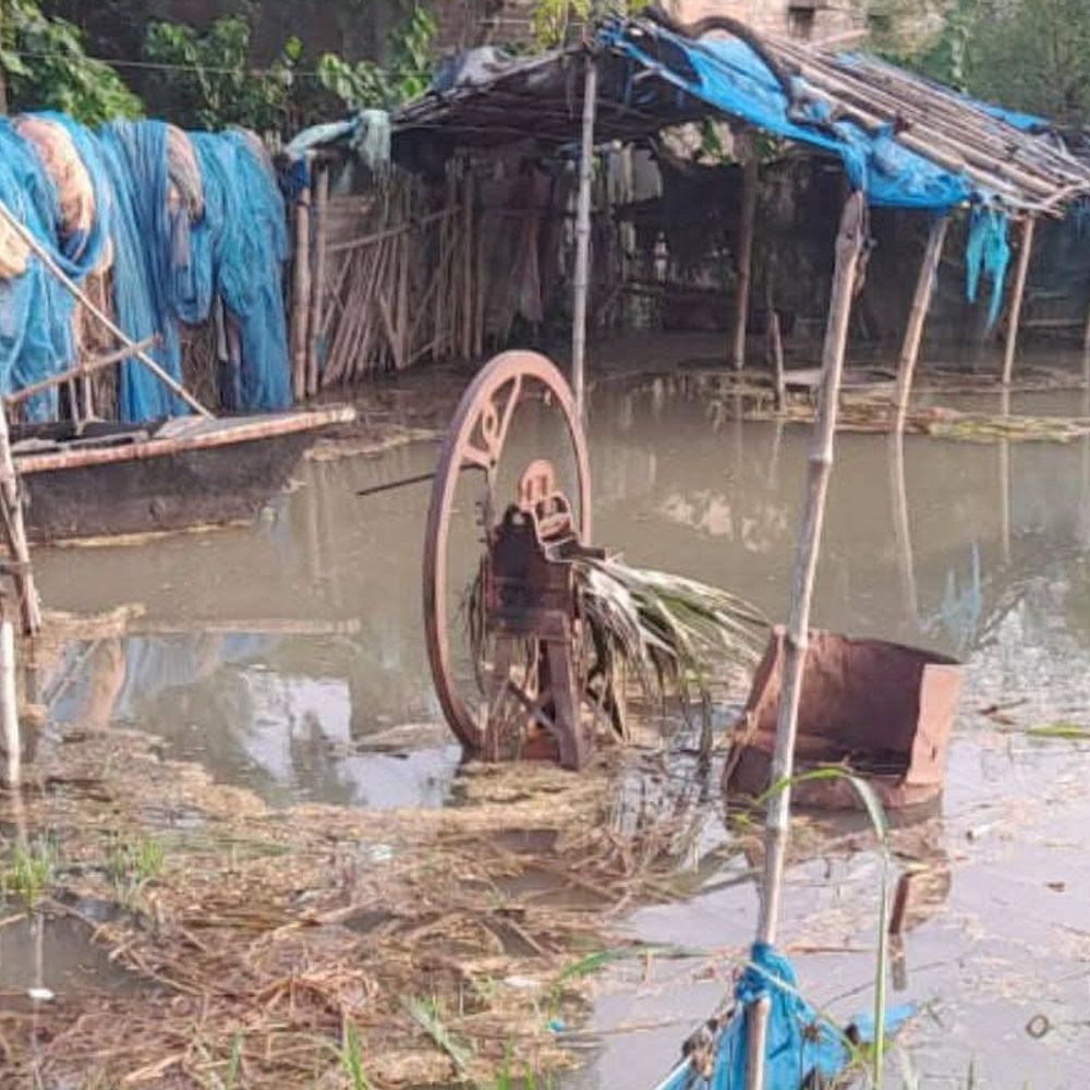 खगड़िया में बाढ़ का पानी गांवों में घुसा:चारों नदियां खतरे के निशान से ऊपर, गंगा 12 घंटे में 13 सेमी बढ़ी