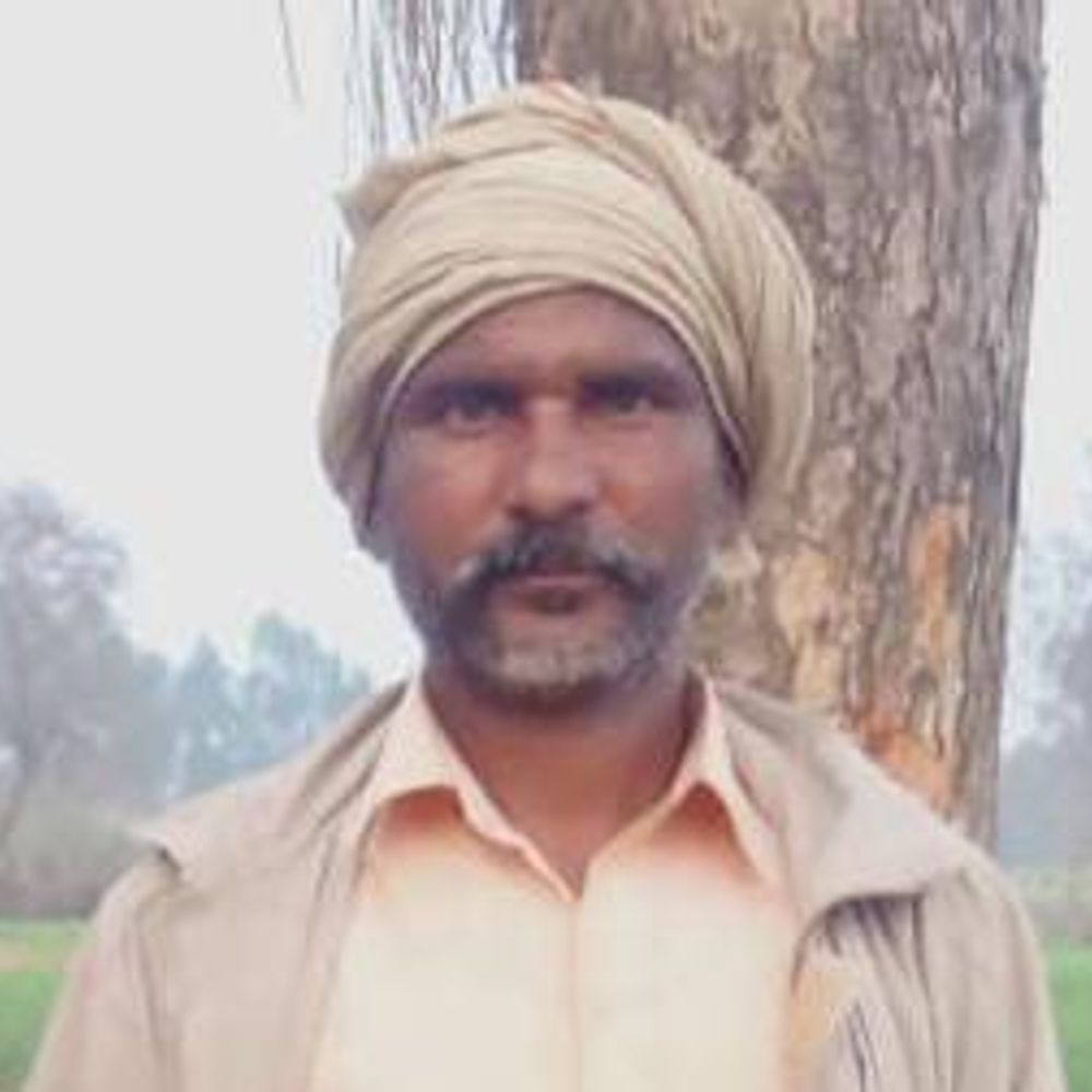 बेटी ने प्रेमी के साथ मिलकर पिता की हत्या की:बस्ती में हंसिए से गर्दन पर किए कई वार, आपत्तिजनक हालत में देख लिया था