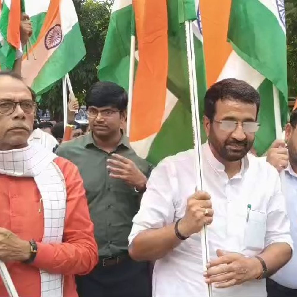 कैमूर में तिरंगा यात्रा में पहुंचे प्रभारी मंत्री:संजय टाइगर बोले- आजादी को अक्षुण्ण रखना हमारा संकल्प