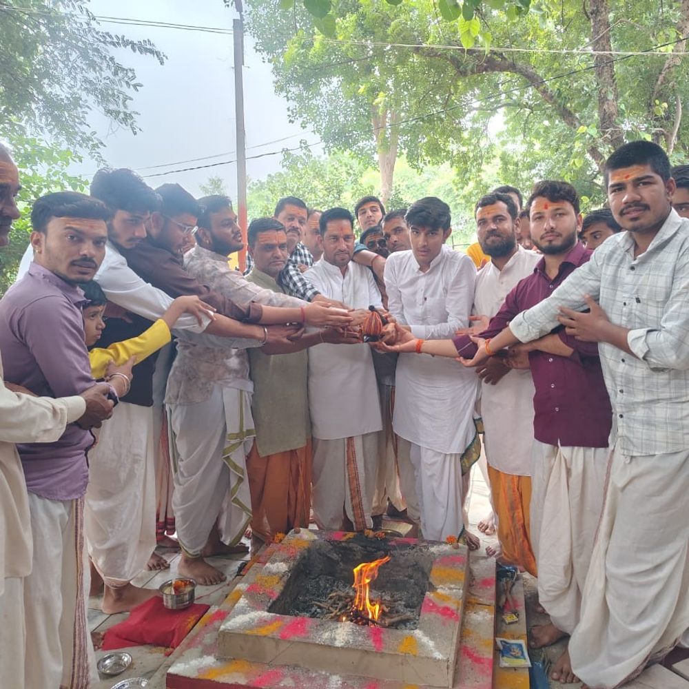 51 हजार पार्थिव शिवलिंग पूजन की पूर्णाहुति:श्रावण मास में एक माह चला अनुष्ठान, 8 वर्षों से जारी परंपरा