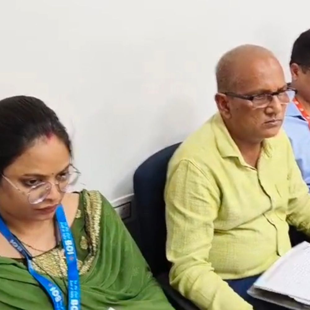 DDC बोले-‘लंबित आवेदनों को तुरंत निपटाएं, लापरवाही पर कार्रवाई’:शेखपुरा में बैंकर्स परामर्शदात्री समिति की बैठक