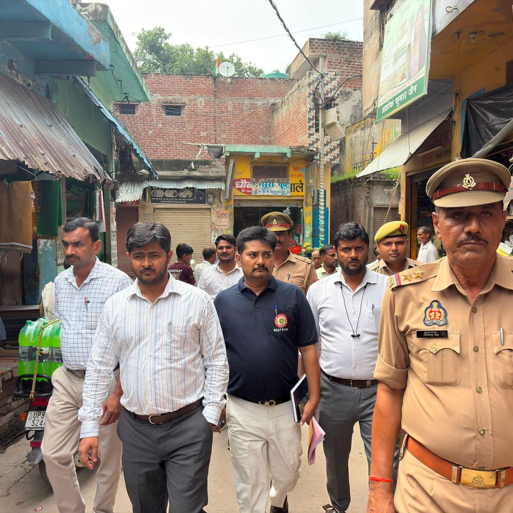 एटा में बालश्रम के खिलाफ अभियान:दुकानों और प्रतिष्ठानों से 2 नाबालिग रेस्क्यू, दुकानदारों को दी कानूनी कार्रवाई की चेतावनी