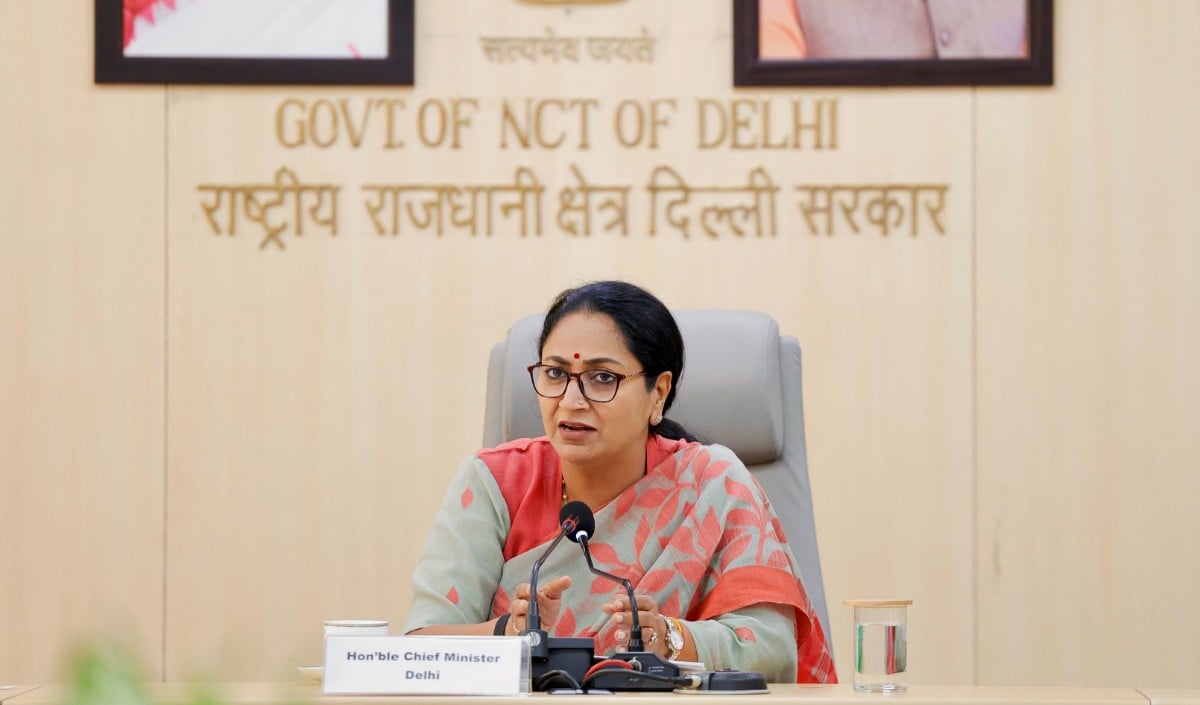 Delhi Lakshmi Yojana: CM Rekha Gupta ने बांटे Approval Letters, Women Empowerment और CBDC मॉडल का विस्तृत विश्लेषण