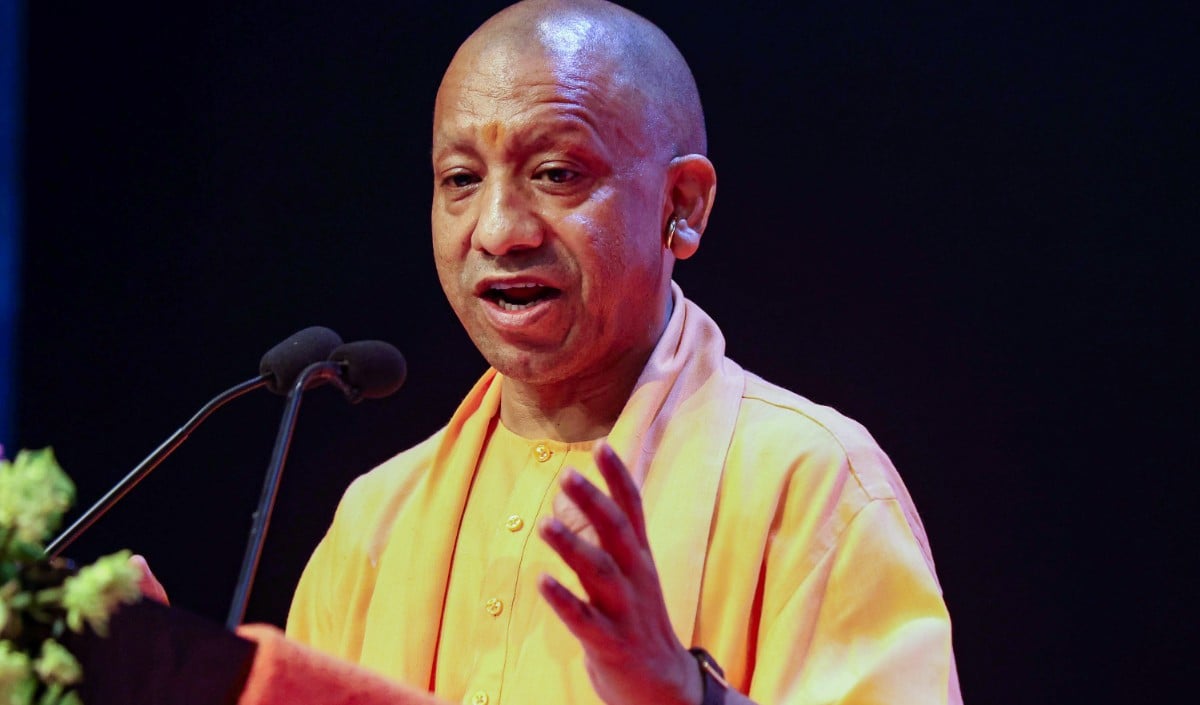 CM Yogi का Ajay Rai पर ताबड़तोड़ हमला, बोले- भाई के हत्यारे के सामने हुए नतमस्तक, हमने भूसी निकाल दी
