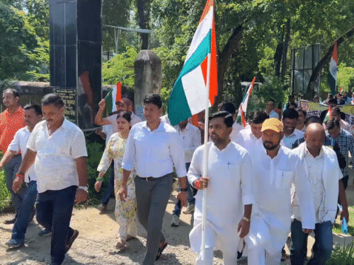 औरंगाबाद के सभी प्रखंडों में निकली तिरंगा यात्रा:’हर घर तिरंगा’ अभियान में शामिल होने का आह्वान, घरों-संस्थानों पर राष्ट्रीय ध्वज फहराने की अपील
