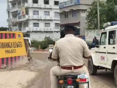 दरभंगा में आम वाहनों से 7 करोड़ का चालान:डायल-112 की बाइक बिना हेलमेट सिविल ड्रेस में चलाई, उसपर कार्रवाई नहीं