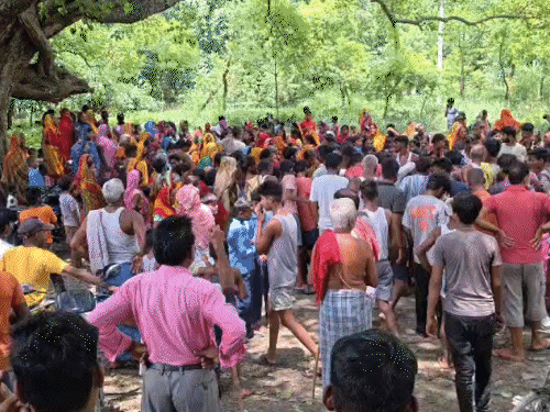 ‘घर आने पर दादा-दादा कहकर लिपट जाते थे बच्चे’:मोतिहारी में महिला समेत 4 बच्चों की मौत, दादा बोले-एक साथ मेरे बेटे का परिवार खत्म हो गया