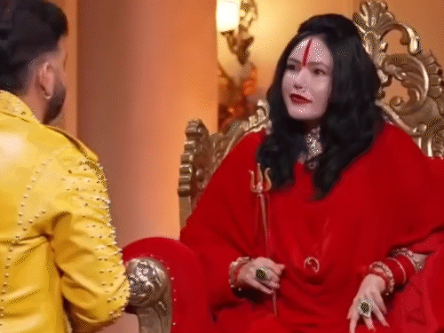 ‘पवन सिंह को जल्द प्यार करने वाली दूसरी पत्नी मिलेगी’:राधे मां ने पावर स्टर को लेकर की भविष्वाणी; यूजर्स बोले-ज्योति भाभी खराब थीं क्या