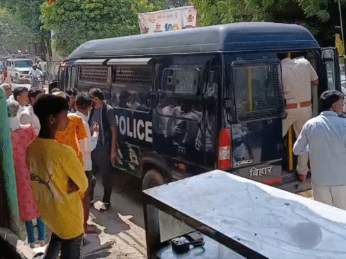 गोपालगंज में थानाध्यक्ष समेत 4 गिरफ्तार:36 घंटे हिरासत में रखा, छोड़ने के लिए मांगे पैसे; चौकीदारों को भी निलंबित किया गया