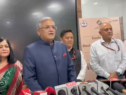 बिहार से होगी ELC 2.0 की शुरुआत- ज्ञानेश कुमार:पटना में मुख्य निर्वाचन आयुक्त, बोले-मतदाता सूची शुद्धिकरण में बिहार सबसे सफल; कल ECINET पर बड़ा सम्मेलन
